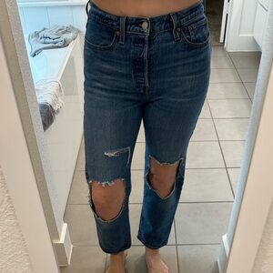 Levi’s wedgie straight 29 like new